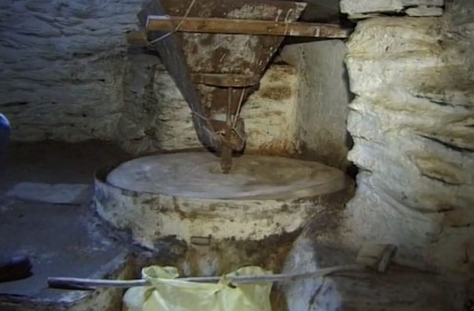 Διποτάματα. Το Τραγούδι της Φτερωτής